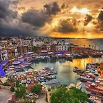 Cyprus Harbour View * Kyrenia (Northern Cyprus)