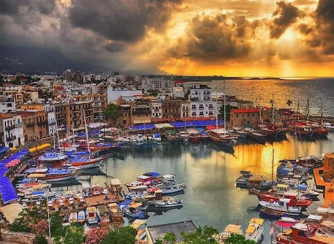 Cyprus Harbour View * キレニア